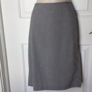 EUC NY@Co Gray Pencil Skirt w/hidden zipper